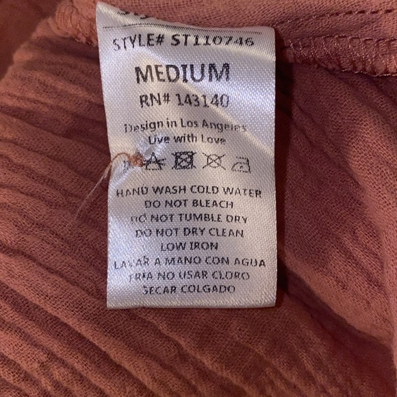 Style Rack Peplum Open Back Blouse - Picture 12 of 13